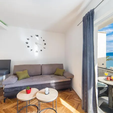Mirna Center & * Gradac (Split-Dalmatia)