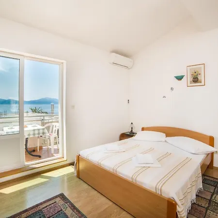 Mirna Center & Apartment *
