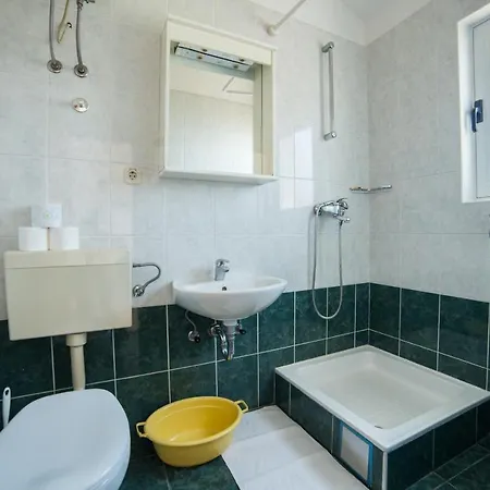 Mirna Center & Apartment *