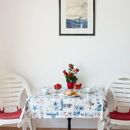 Mirna Center & Apartment Gradac (Split-Dalmatia)