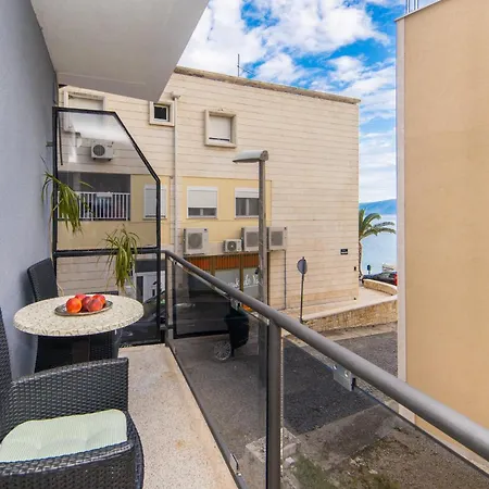 Mirna Center & * Gradac (Split-Dalmatia)